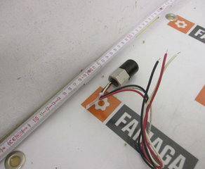 Датчик уровня
Optischer Füllstandssensor
1/2